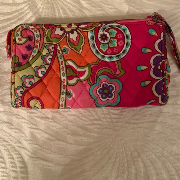 Vera Bradley with matching wallet and wristlet - Picture 6 of 10